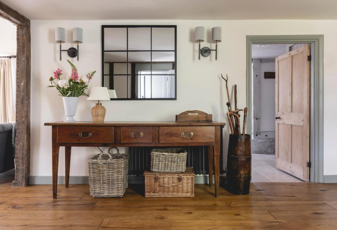Cosy Cottage With Beautiful Garden, Hottub & Sauna Marden  エクステリア 写真