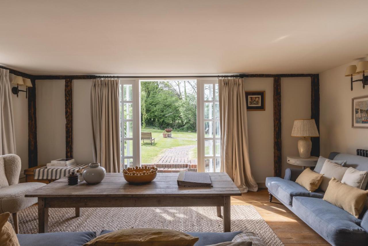 Cosy Cottage With Beautiful Garden, Hottub & Sauna Marden  エクステリア 写真