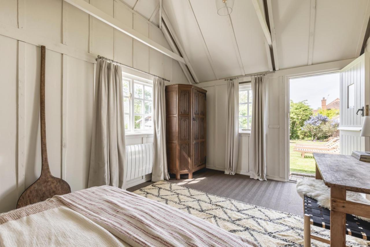 Cosy Cottage With Beautiful Garden, Hottub & Sauna Marden  エクステリア 写真